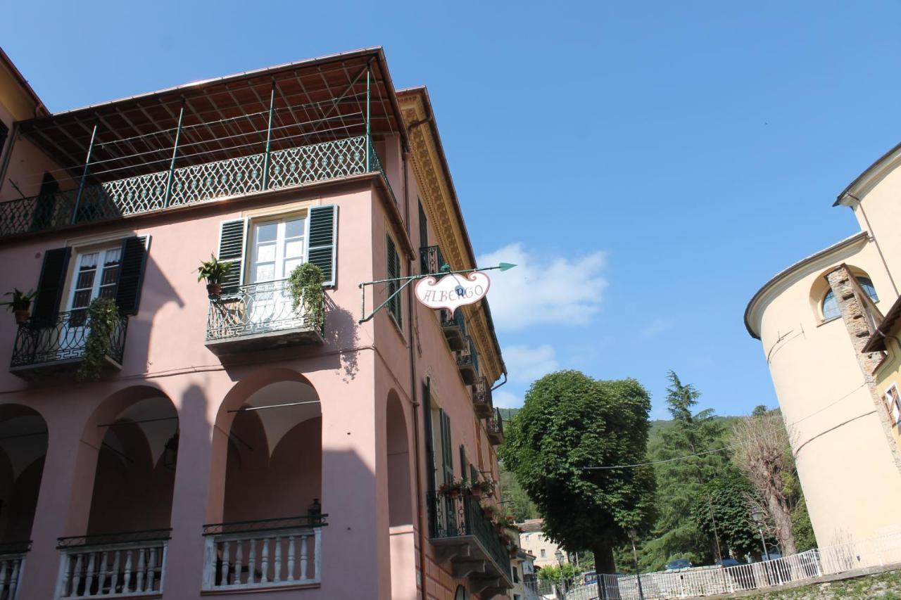 Albergo Dell'Angelo Pieve di Teco Zewnętrze zdjęcie